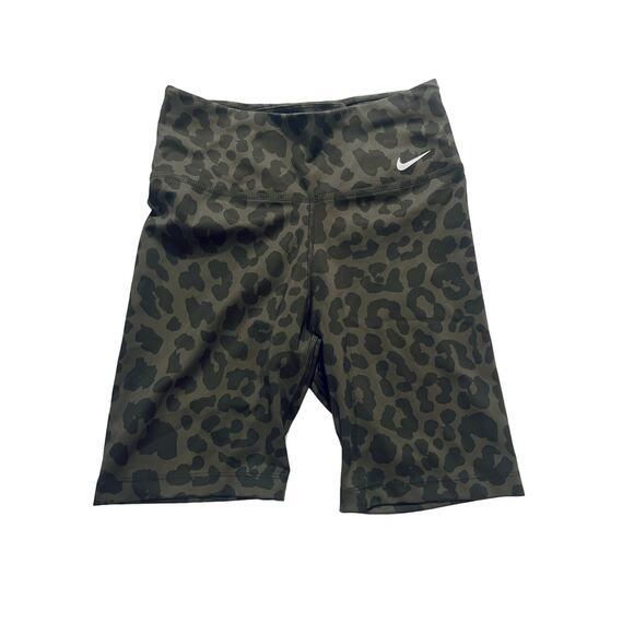 Nike shorts - Picture 1 of 7